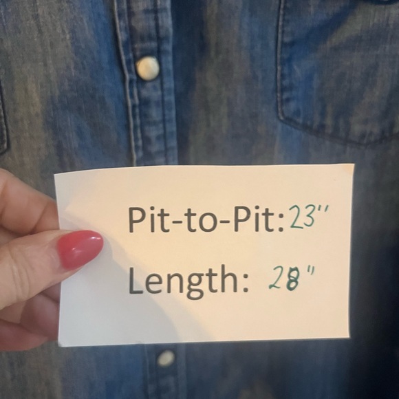 Liz Claiborne Classic Blue Denim Top - Picture 13 of 14